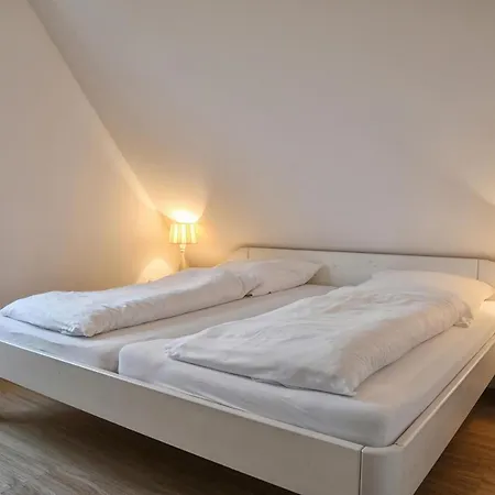 Stadtwohnung 8 *